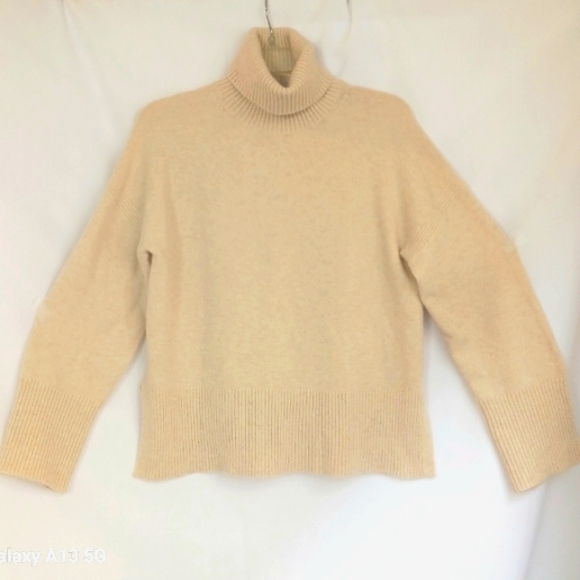 J. CREW Women's Tan Turtle Neck Merino Wool & Alpaca Blend Sweater Sz XS - Picture 2 of 7